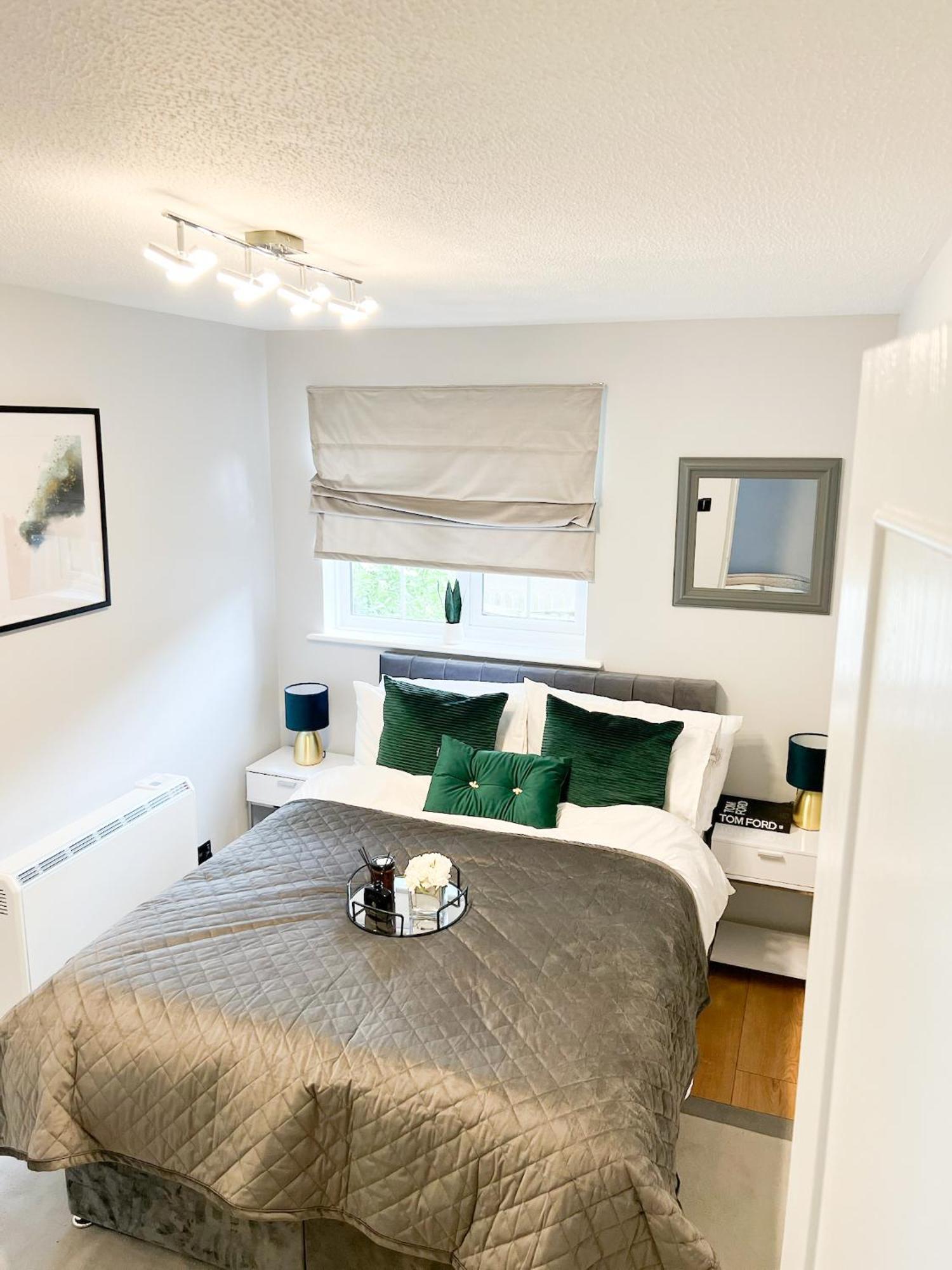 Beautiful Apartment In Beckton With Private Entrance And Garden London Exteriör bild