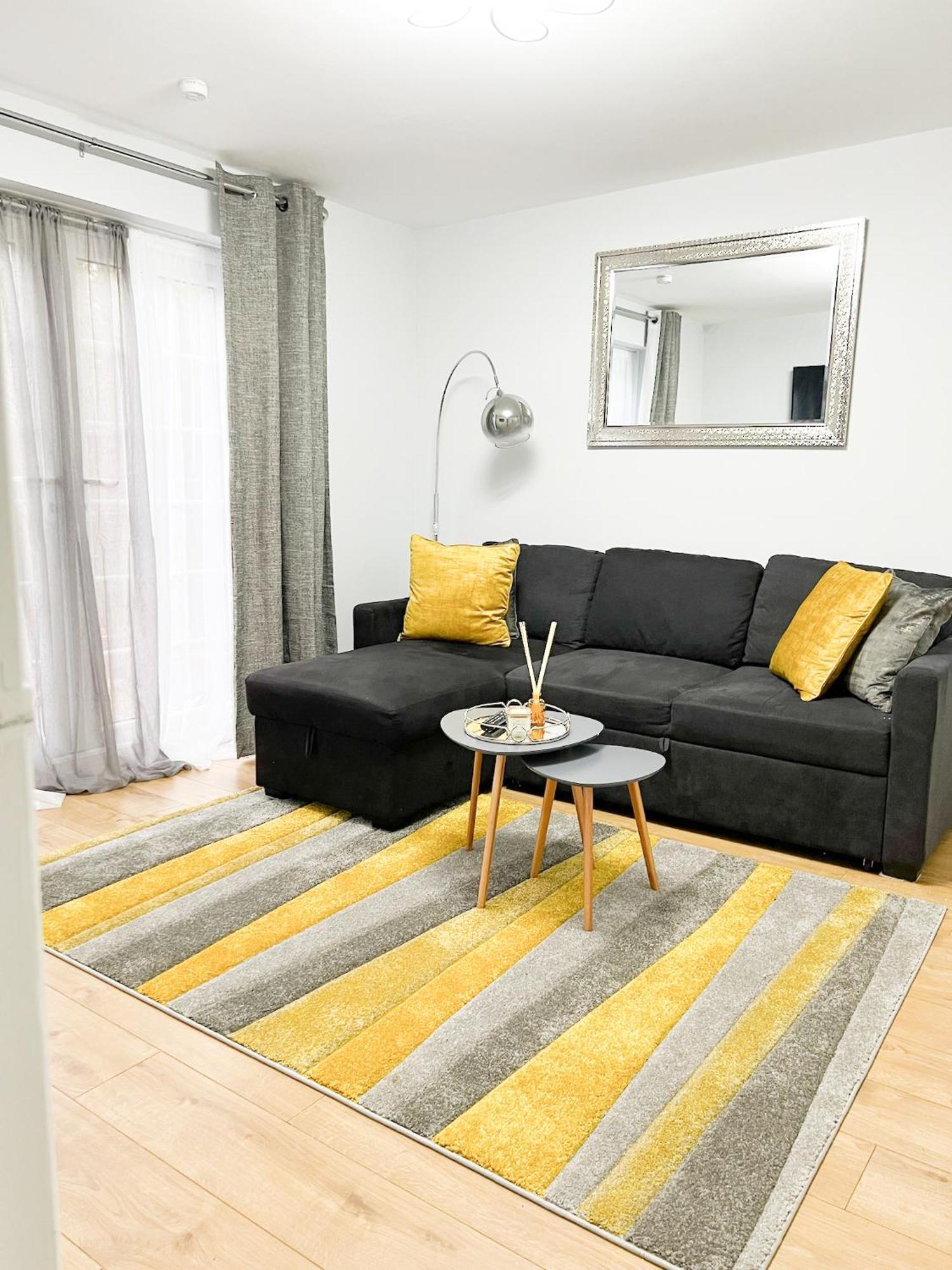 Beautiful Apartment In Beckton With Private Entrance And Garden London Exteriör bild
