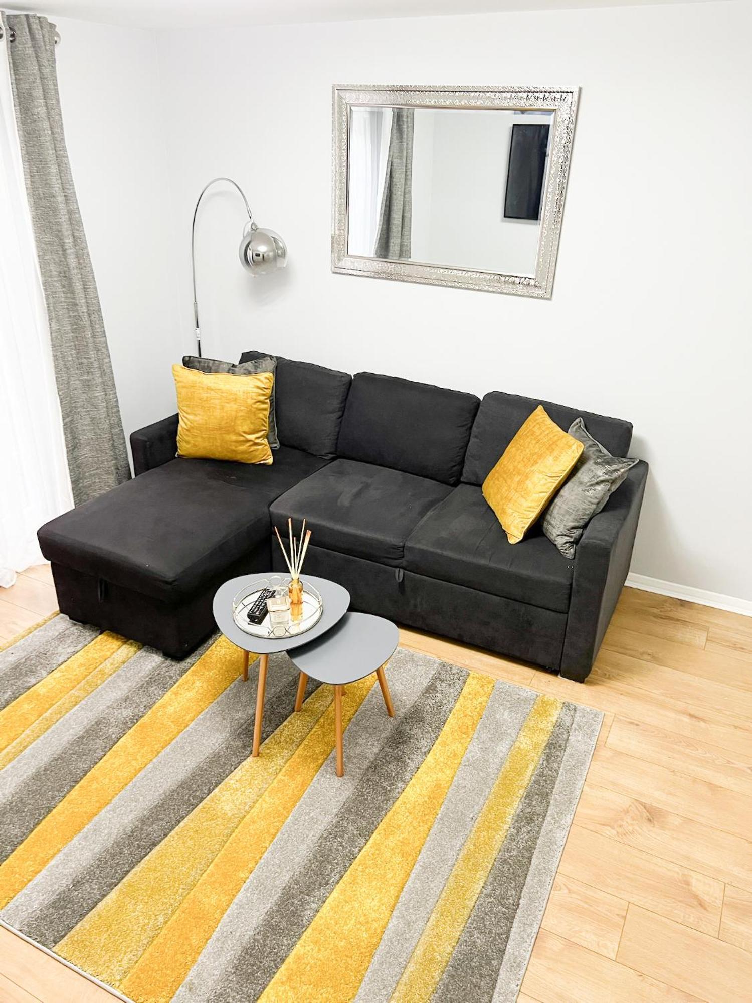 Beautiful Apartment In Beckton With Private Entrance And Garden London Exteriör bild